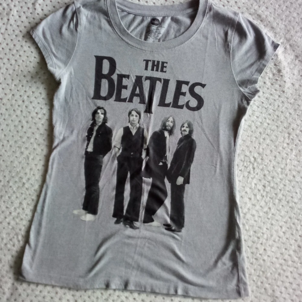 The Beatles large Gray band t-shirt - Picture 3 of 10